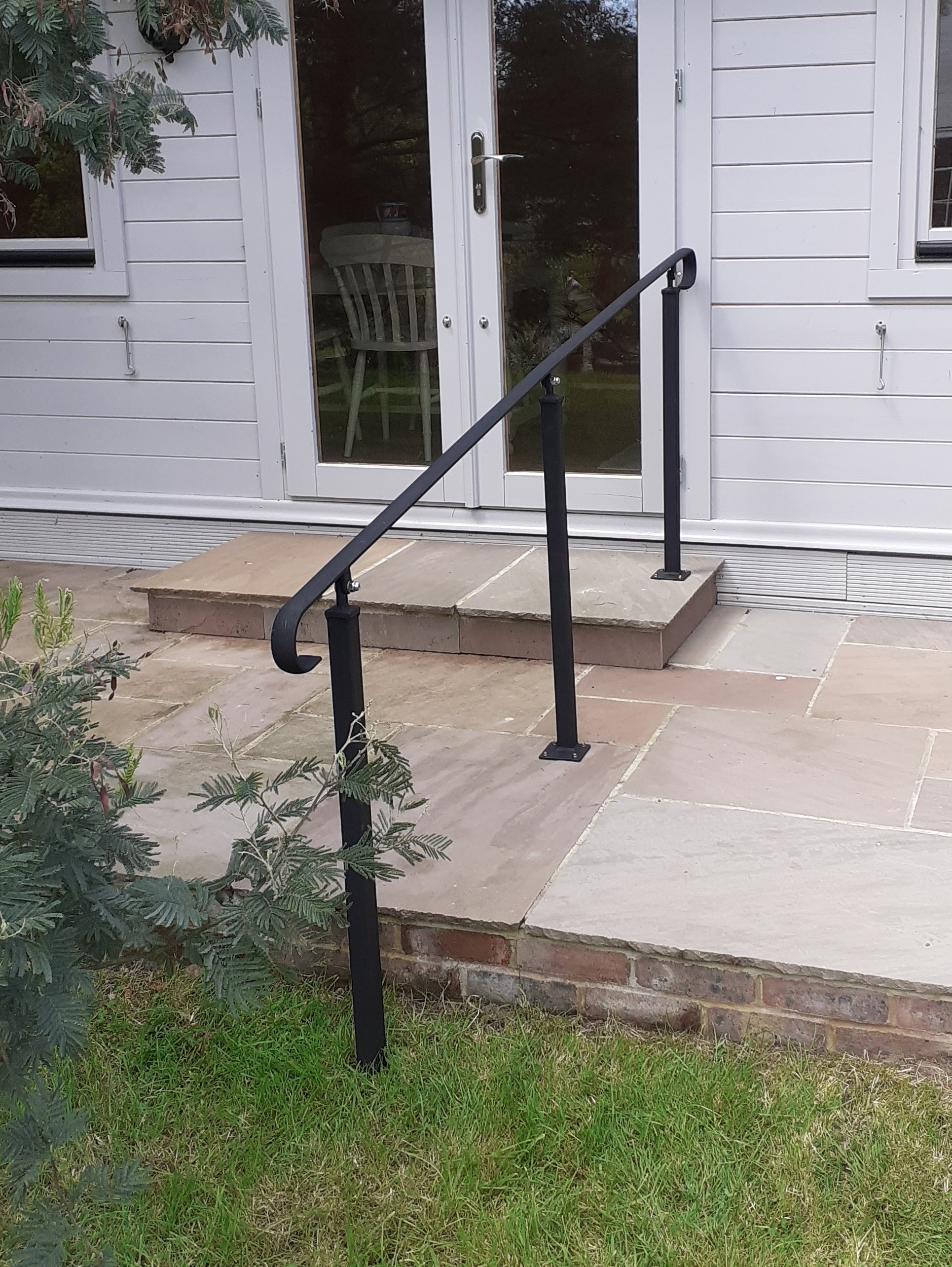 Wrought Iron Metal Handrail on Three Posts - Ozias - 2.6m - 4m